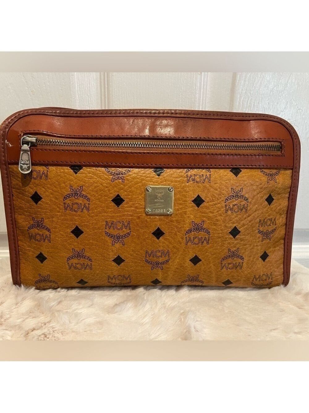 MCM VICETOS LEATHER CLUTCH